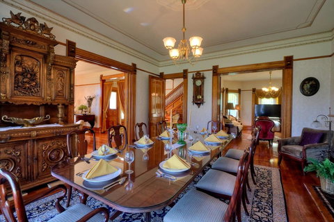 Jacksonville's Historic Nunan House - Click Find 4