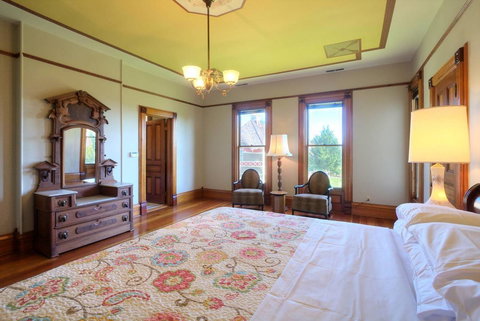 Jacksonville's Historic Nunan House - Click Find 2