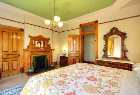 Jacksonville's Historic Nunan House - Click Find 7