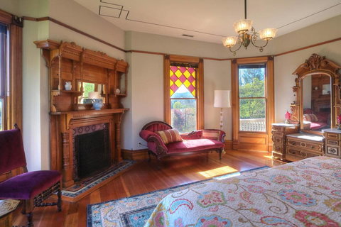 Jacksonville's Historic Nunan House - Click Find 18