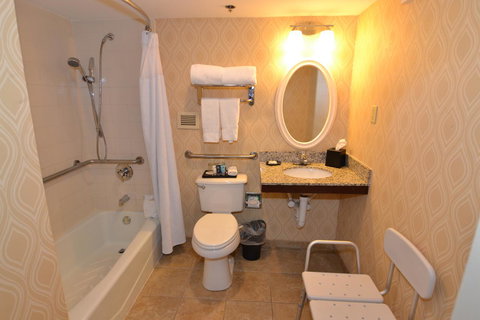 Crowne Plaza Hotels & Resorts Reading - Click Find 1