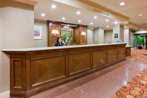 Crowne Plaza Hotels & Resorts Reading - Click Find 11