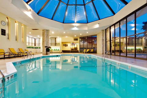 Crowne Plaza Hotels & Resorts Reading - Click Find 0