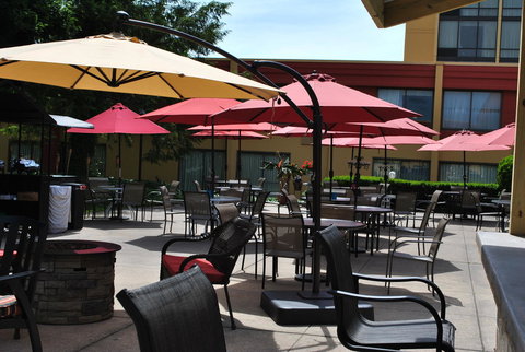 Crowne Plaza Hotels & Resorts Reading - Click Find 25