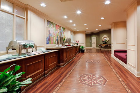 Crowne Plaza Hotels & Resorts Reading - Click Find 23