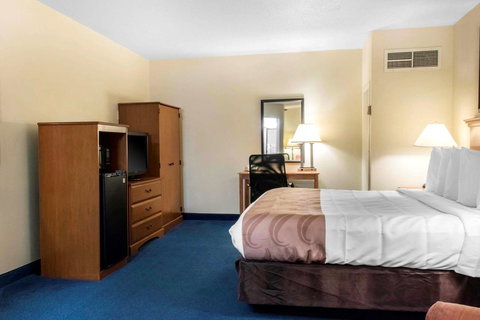 Quality Inn Near University Park - Bet 4u 13