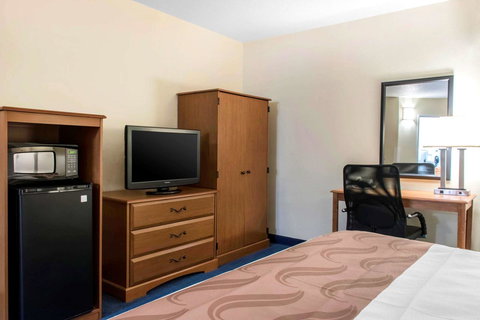 Quality Inn Near University Park - Bet 4u 22