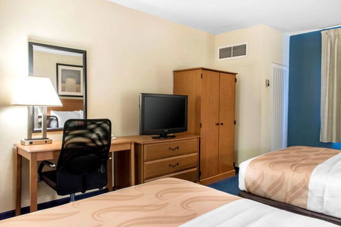 Quality Inn Near University Park - Bet 4u 14