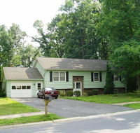 394 Oakwood Ave 5 Bedrooms Available