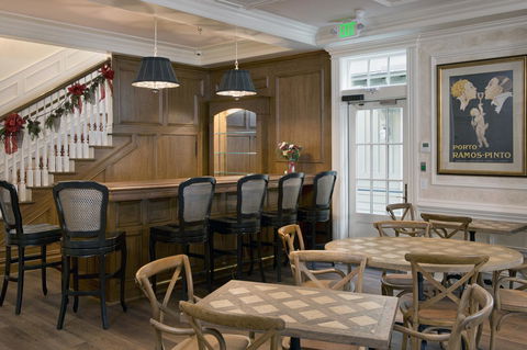 Old Town Bluffton Inn - Bet 4u 22