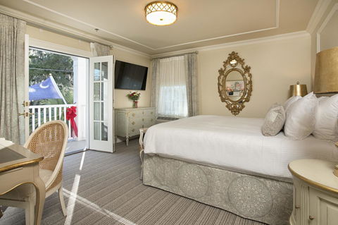 Old Town Bluffton Inn - Bet 4u 3