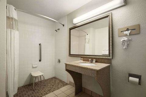 Days Inn By Wyndham Port Royal/near Parris Island - Bet 4u 26