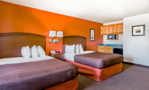 AmericInn By Wyndham Chamberlain Conference Center - Bet 4u 4