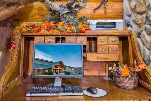 AmericInn By Wyndham Chamberlain Conference Center - Bet 4u 22