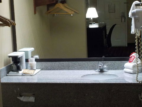 SureStay Hotel By Best Western Lenoir City - Bridge Guide 4