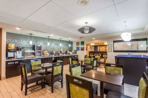 Comfort Inn & Suites Cookeville - Click Find 19