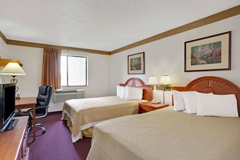 Days Inn By Wyndham Clearfield - Bridge Guide 16