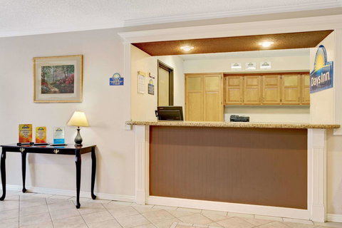 Days Inn By Wyndham Clearfield - Bridge Guide 11