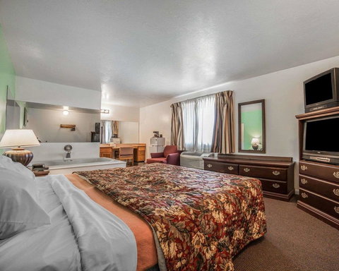 Econo Lodge Clearfield - Bridge Guide 19