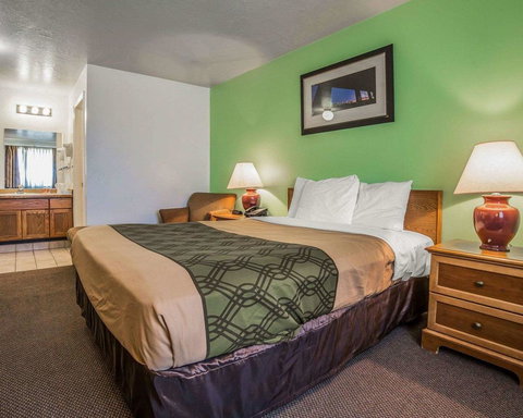 Econo Lodge Clearfield - Bridge Guide 32