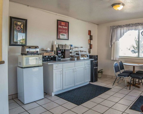Econo Lodge Clearfield - Bridge Guide 15