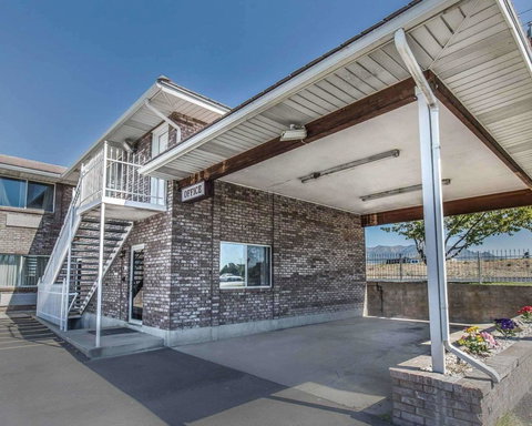 Econo Lodge Clearfield - Bridge Guide 33