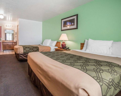 Econo Lodge Clearfield - Bridge Guide 16