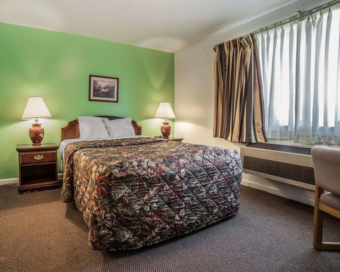 Econo Lodge Clearfield - Bridge Guide 30