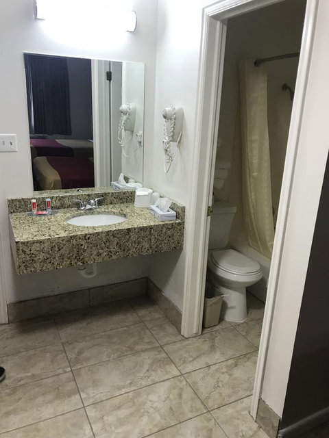 Econo Lodge Clearfield - Bridge Guide 4