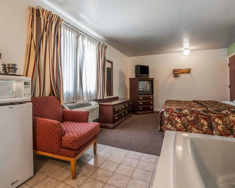 Econo Lodge Clearfield - Bridge Guide 21