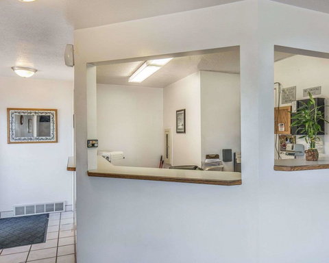 Econo Lodge Clearfield - Bridge Guide 26