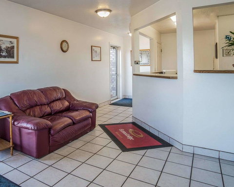 Econo Lodge Clearfield - Bridge Guide 24