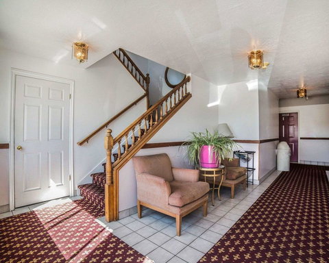 Econo Lodge Clearfield - Bridge Guide 35