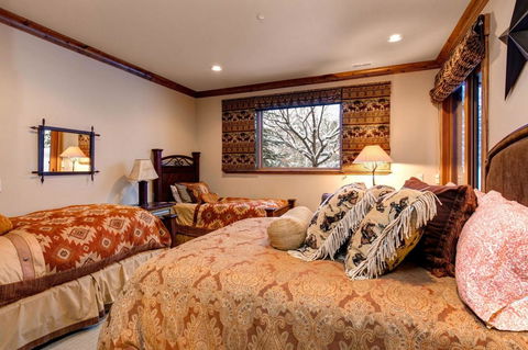 Abode At The Talon - Bridge Guide 5