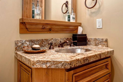 Abode At The Talon - Bridge Guide 6