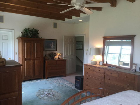 High Hill Inn - Bet 4u 18