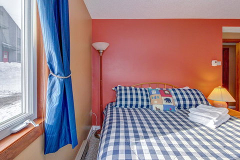 Slopeside Retreat - Click Find 28