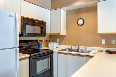 Slopeside Retreat - Click Find 20