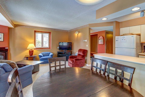 Slopeside Retreat - Click Find 15