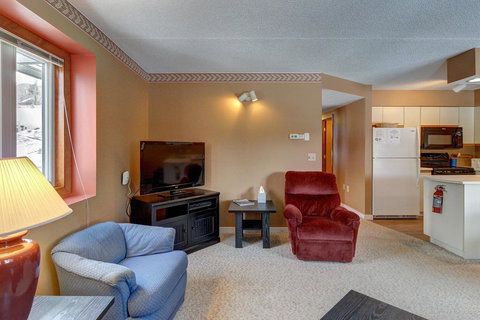 Slopeside Retreat - Click Find 13