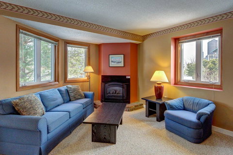 Slopeside Retreat - Click Find 2