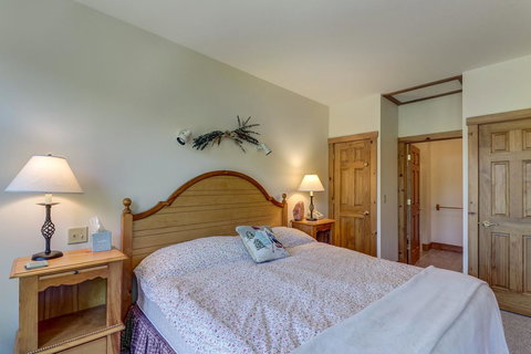 Jay Peak Townhouse - Click Find 17