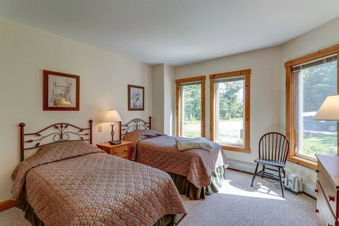 Jay Peak Townhouse - Click Find 24