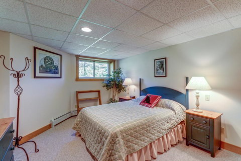 Jay Peak Townhouse - Click Find 20