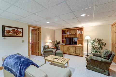 Jay Peak Townhouse - Click Find 1
