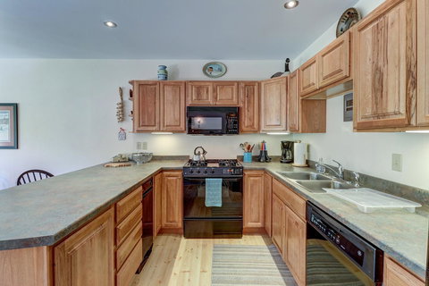 Jay Peak Townhouse - Click Find 12