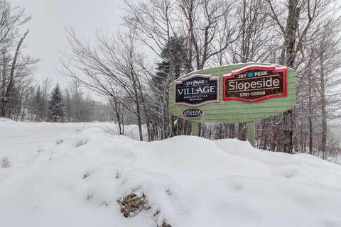 Jay Peak Townhouse - Click Find 37