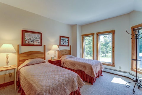Jay Peak Townhouse - Click Find 27