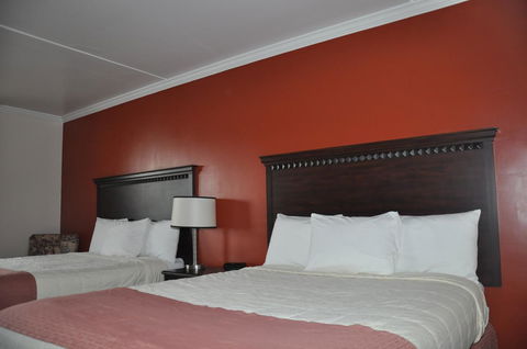 Budget Inn Orange - Click Find 1