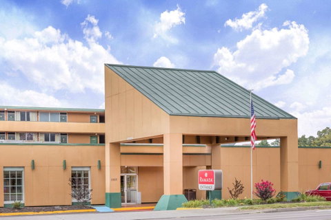 Ramada By Wyndham Roanoke - Click Find 0